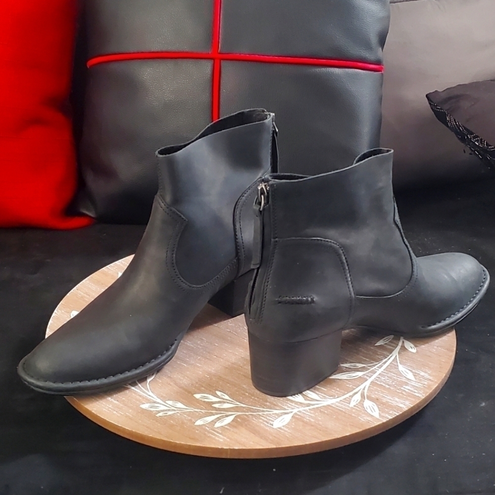 UGG Booties Black Leather Back Zipper Sustainable Comfort